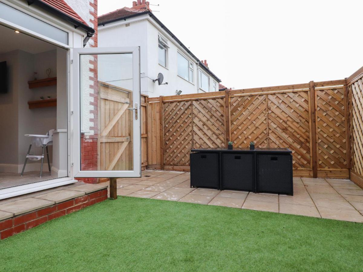 23 Ryden Avenue Βίλα Cleveleys Εξωτερικό φωτογραφία